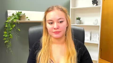 Snapshot of playgirl_valeria chatting on January 2025 05:49:02 PM Valeria online show from January 2025 05:49:02 PM