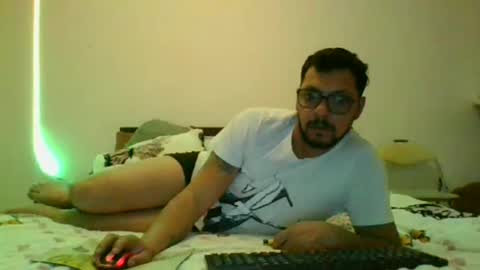 pleas3s_sweet online show from January 2025 08:43:01 PM