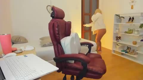 PleasureWitch online show from March 2025 08:59:01 PM