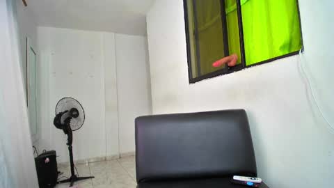 Nikole online show from April 2026 06:10:01 PM