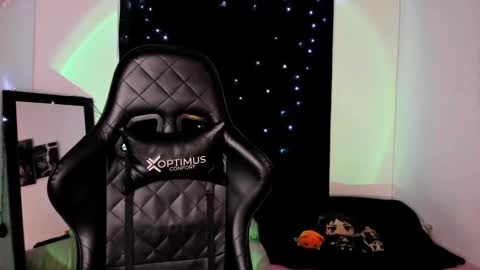 Willow                      Hours 12pm to 630pm Colombian time FRIDAY AND SUNDAY FREE DAYS online show from February 2025 09:48:01 PM