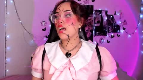 Willow                      Hours 12pm to 630pm Colombian time FRIDAY AND SUNDAY FREE DAYS online show from October 2025 05:58:02 PM