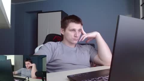 Poliglotjoe2 online show from February 2026 02:32:02 PM