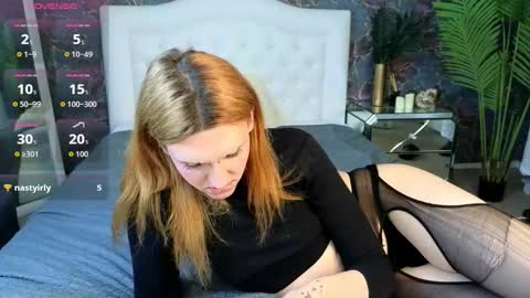 Polina Manson online show from September 2025 09:49:02 PM