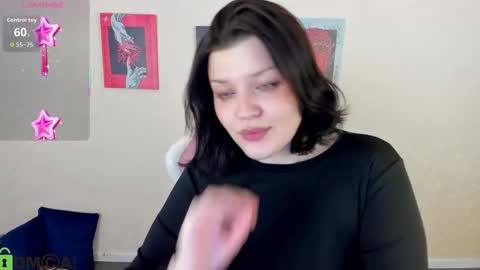 Polly online show from November 2025 05:22:02 AM