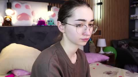 Polly online show from February 2026 07:35:01 AM