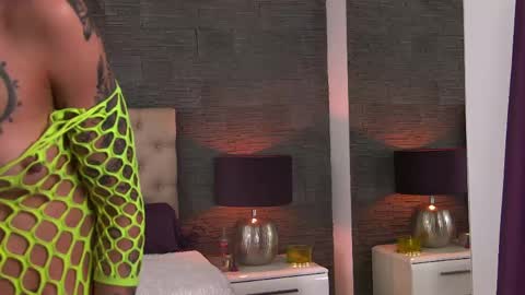 polly_curiouss online show from May 2026 03:52:01 PM