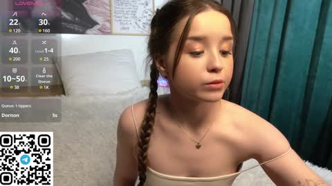 Snapshot of polly_dollie_ chatting on December 2024 08:26:02 PM Renet online show from December 2024 08:26:02 PM