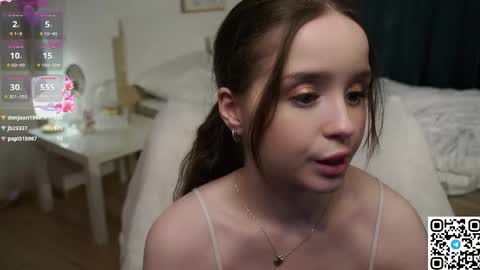 Snapshot of polly_dollie_ chatting on March 2025 11:27:01 PM Renet online show from March 2025 11:27:01 PM