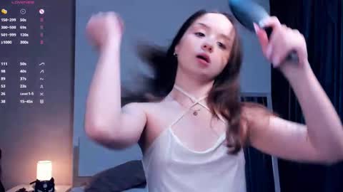 Snapshot of polly_dollie_ chatting on September 2025 09:00:01 AM Renet online show from September 2025 09:00:01 AM
