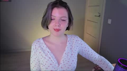 Polly online show from April 2026 08:15:02 PM