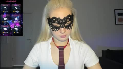 polly_skil online show from June 2026 06:30:01 PM