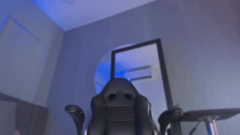 POLLY online show from November 2025 10:37:01 AM