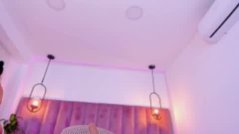 POLLY online show from March 2026 10:21:02 AM