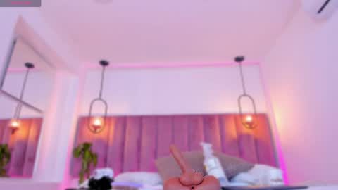 POLLY online show from April 2026 10:21:01 AM