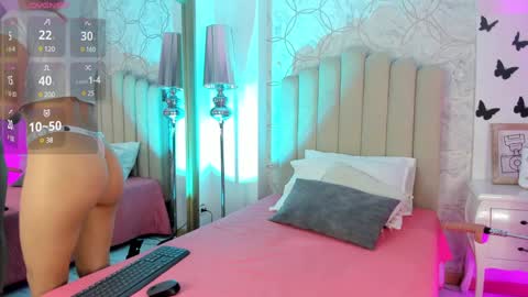 Snapshot of pollygrey_ chatting on December 2024 03:34:01 AM Carolina online show from December 2024 03:34:01 AM