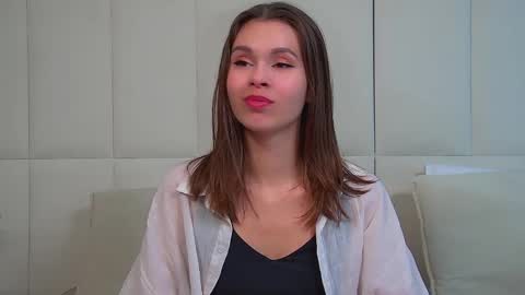 Polly online show from May 2026 06:54:02 AM