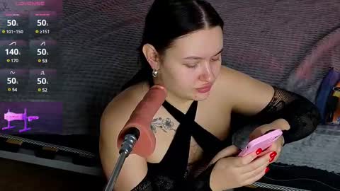 Snapshot of pollyshmidt chatting on December 2024 01:21:01 PM pollyshmidt online show from December 2024 01:21:01 PM
