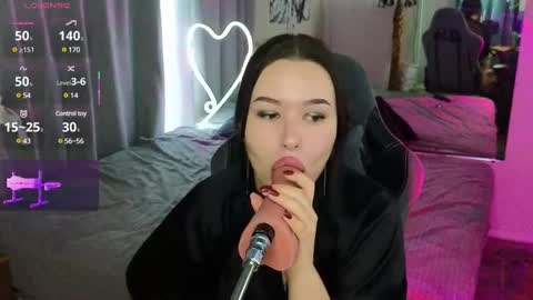 Snapshot of pollyshmidt chatting on February 2025 03:16:01 PM pollyshmidt online show from February 2025 03:16:01 PM