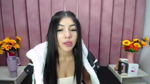 Snapshot of poly_sasha_ chatting on March 2025 09:14:02 AM poly sasha online show from March 2025 09:14:02 AM