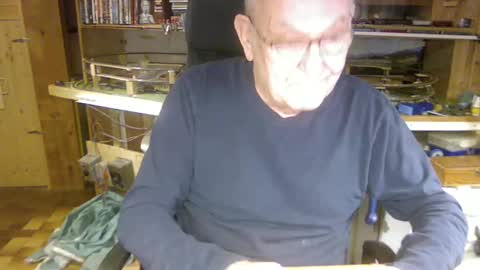 pomme1949 online show from December 2024 09:50:02 AM