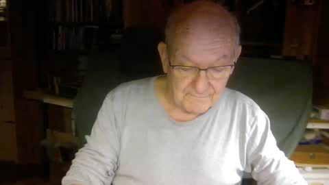 pomme1949 online show from December 2024 04:10:01 PM