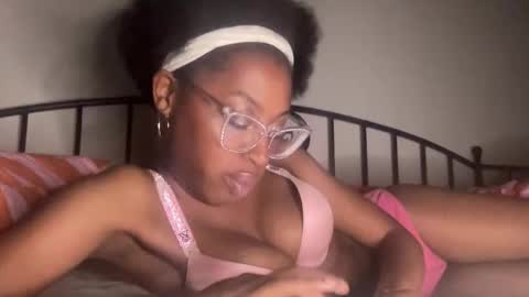 Snapshot of popasprincess chatting on May 2026 02:27:01 AM princess online show from May 2026 02:27:01 AM