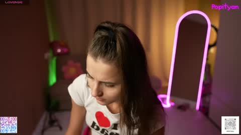 Snapshot of popityan chatting on June 2026 11:38:02 AM Louise see you on December 1 at 2200 UTC3 online show from June 2026 11:38:02 AM