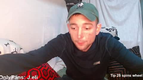 Snapshot of poppunk4life chatting on January 2025 08:25:02 PM Kyle online show from January 2025 08:25:02 PM