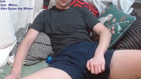 Snapshot of poppunk4life chatting on January 2025 05:35:02 PM Kyle online show from January 2025 05:35:02 PM