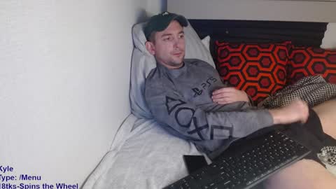 Snapshot of poppunk4life chatting on January 2025 12:48:02 PM Kyle online show from January 2025 12:48:02 PM