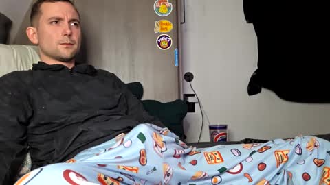 Snapshot of poppunk4life chatting on October 2025 09:45:01 PM Kyle online show from October 2025 09:45:01 PM