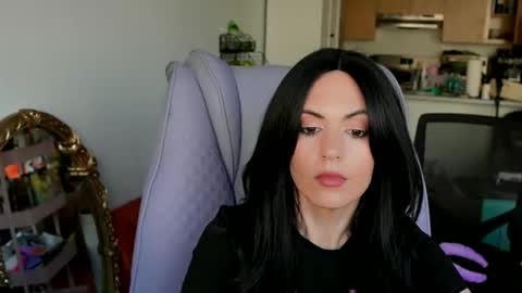 Snapshot of popstarsextape chatting on November 2025 04:17:01 PM A cadia online show from November 2025 04:17:01 PM