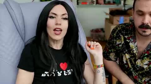 Snapshot of popstarsextape chatting on November 2025 03:45:01 PM A cadia online show from November 2025 03:45:01 PM