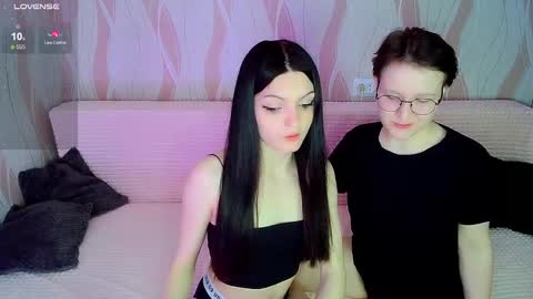 Snapshot of pornostendup chatting on March 2025 12:44:01 AM Ana and Tati online show from March 2025 12:44:01 AM