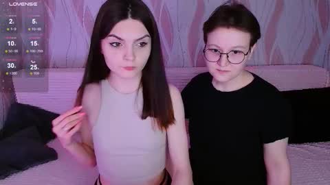Ana and Tati online show from December 2025 05:53:01 PM