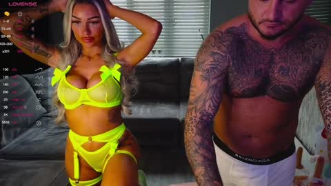 British Pornstar Couple online show from December 2024 03:09:02 PM