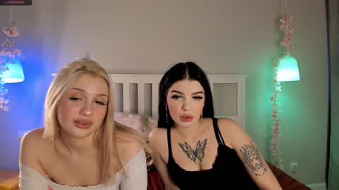  HERES SILVIA AND OlIVIA  WELCOME EVERYONE LOVENSE DOMI REACT TO YOUR TIPS LETS MAKE A GREAT SHOW TOGETHER  online show from December 2024 05:27:01 AM