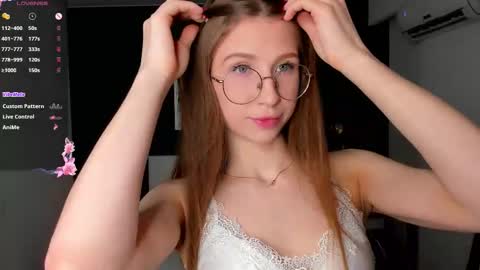 Elizabeth online show from March 2026 06:03:02 PM