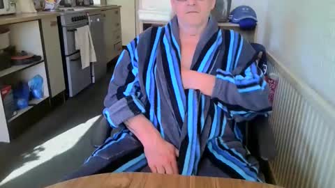 poshman65 online show from April 2026 09:04:01 AM