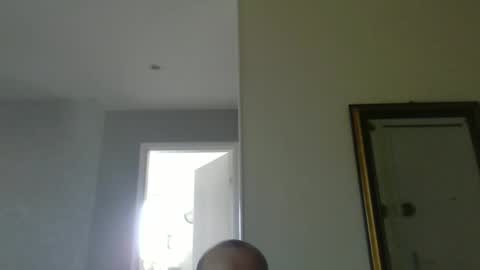 pourquoi_toi online show from September 2025 09:11:01 AM