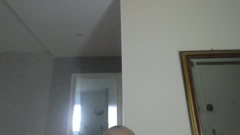 pourquoi_toi online show from September 2025 06:48:02 AM
