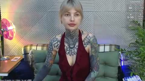 Snapshot of powerrr_ chatting on June 2026 04:43:02 AM Lola online show from June 2026 04:43:02 AM
