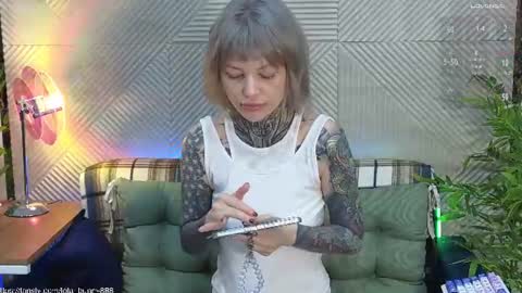Snapshot of powerrr_ chatting on June 2026 05:10:01 AM Lola online show from June 2026 05:10:01 AM