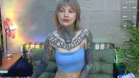 Snapshot of powerrr_ chatting on June 2026 04:33:01 AM Lola online show from June 2026 04:33:01 AM