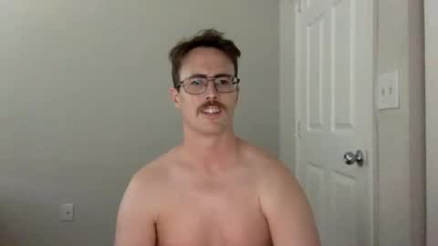 Snapshot of pphoto_95 chatting on February 2025 08:55:02 PM Redd online show from February 2025 08:55:02 PM