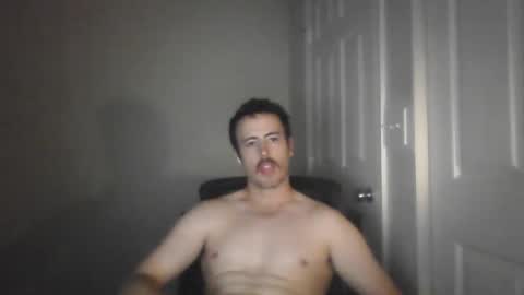 Snapshot of pphoto_95 chatting on January 2026 04:18:02 AM Redd online show from January 2026 04:18:02 AM