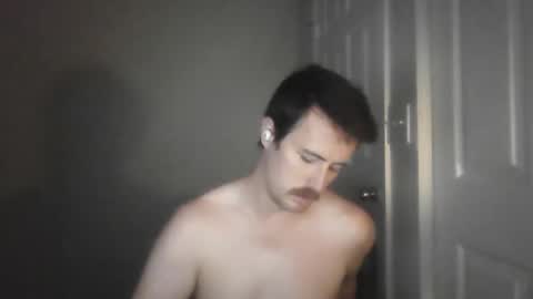 Snapshot of pphoto_95 chatting on January 2026 04:51:01 AM Redd online show from January 2026 04:51:01 AM