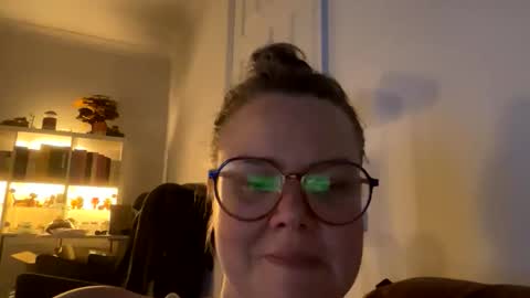 ppriestess online show from May 2026 10:25:01 PM