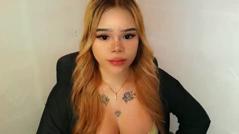 MAXXINE online show from November 2025 07:21:02 AM